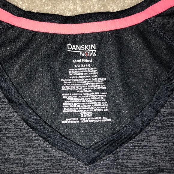 Danskin now work out top - Picture 2 of 3